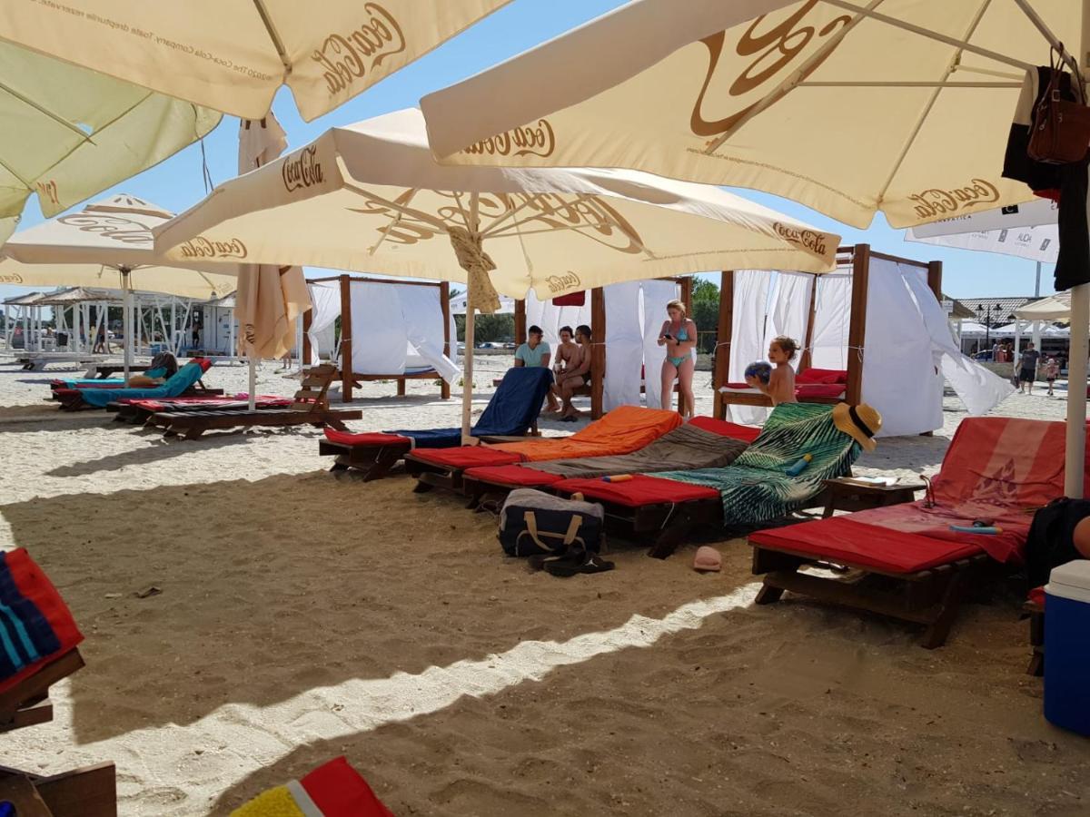 Eros Beach Resort Нэводари Экстерьер фото